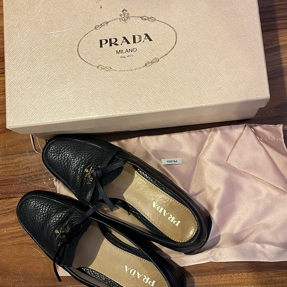 Prada black driving shoes - authentic - Picture 6 of 10